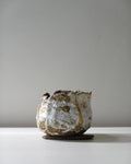 粗沙黑泥 / 白瓷 / 黑山陶泥（白志野釉）Tri-Clay Blend with White Shino Glaze